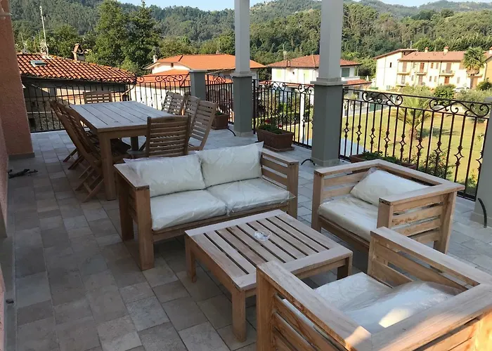 Ester Villa Camaiore